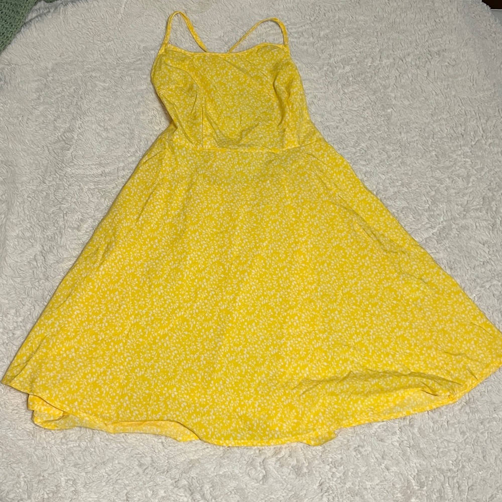 Flowy yellow dress